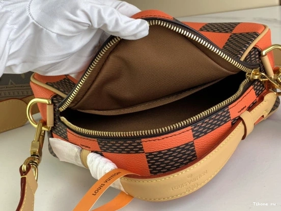 Cheap Messenger-24*24*8CM Chess LOUIS VUITTON 0801